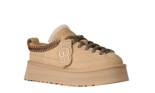 UGG Heritage Lace-Up Sand Castle