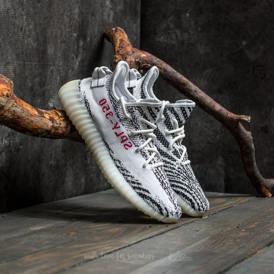 Dlaczego Yeezy wciąż rządzi rynkiem sneakersów w 2026?
