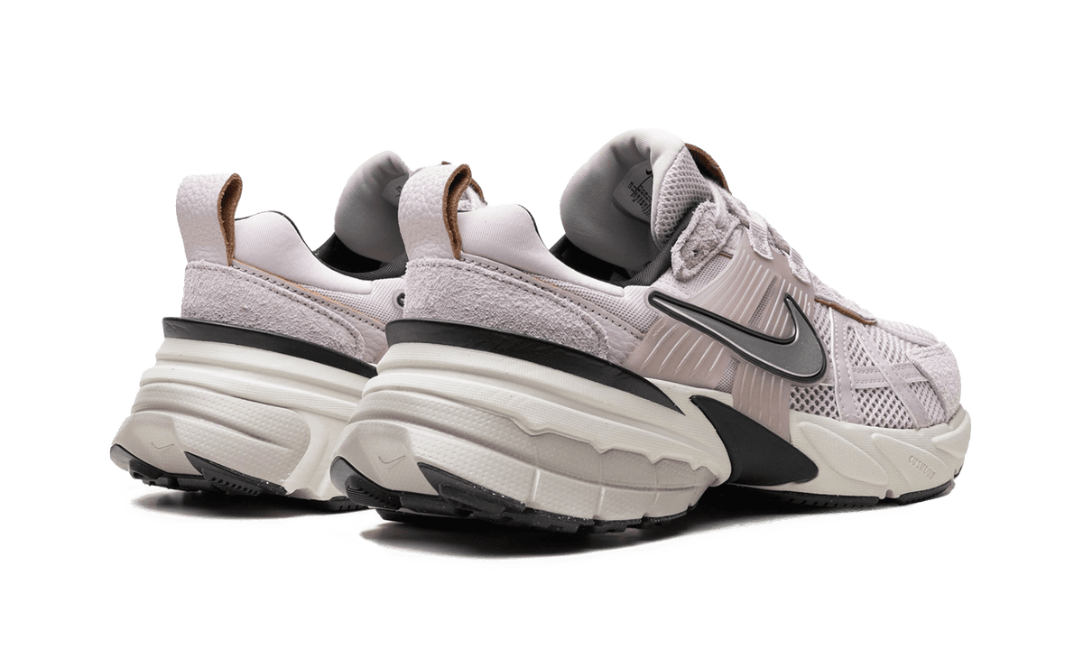Nike V2K Run Platinum Violet