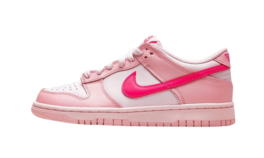 Nike Dunk Low Triple Pink