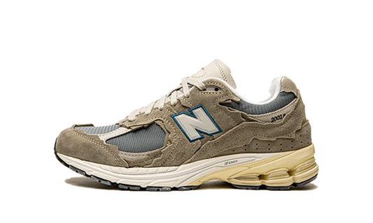 New Balance 2002R Protection Pack Mirage Grey bok