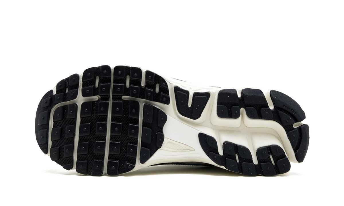 Nike Zoom Vomero 5 Photon Dust FD0884-025