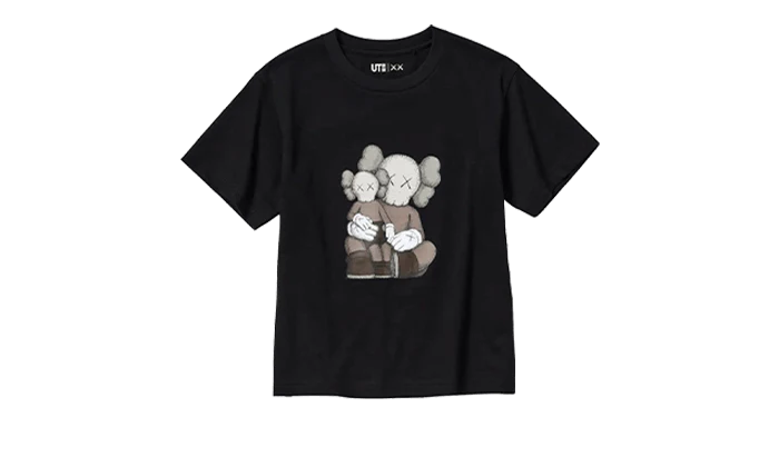 Uniqlo T-Shirt KAWS Black Graphic 467775